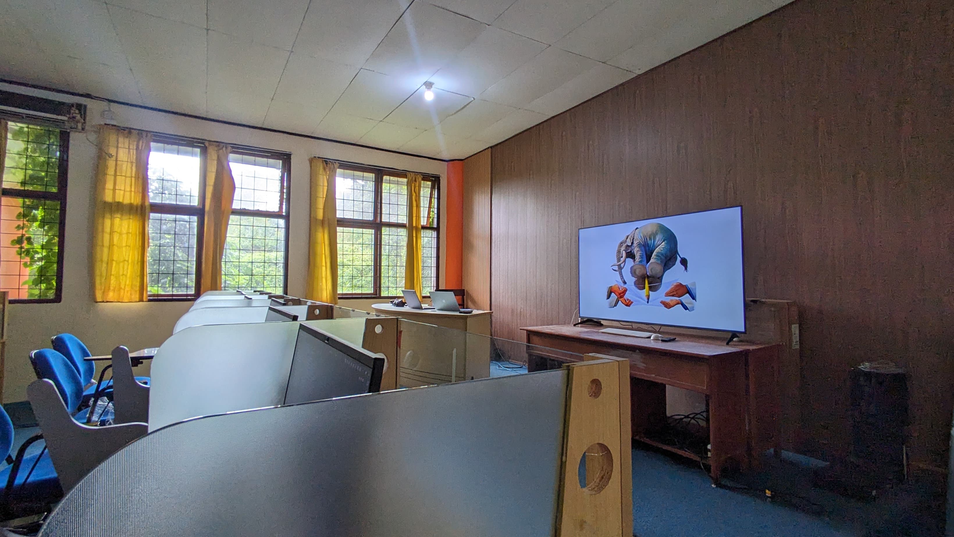 Galeri Laboratorium Komputer