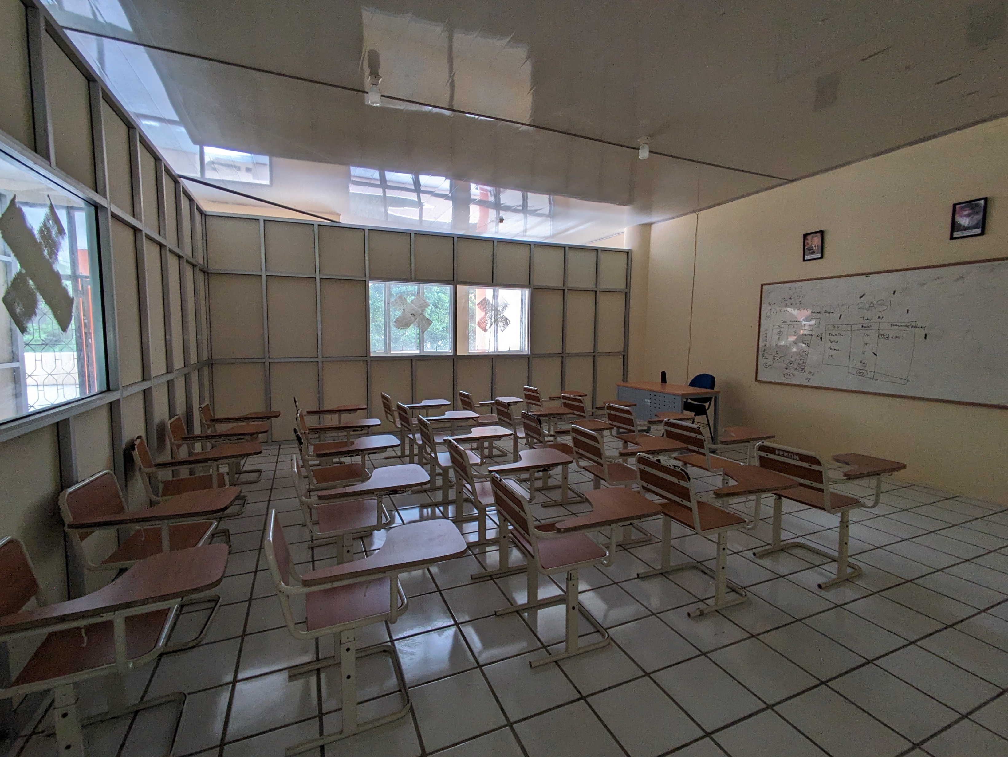 Ruang Kelas 5 Gallery